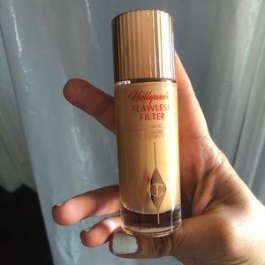 Charlotte Tilbury Hollywood flawless filter